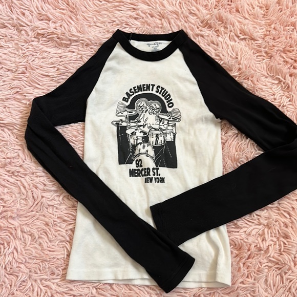 Brandy Melville Tops - Brandy Melville top